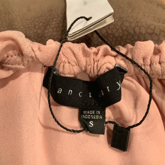 Sanctuary Ruffled Blush off the shoulder top sm - Picture 5 of 6